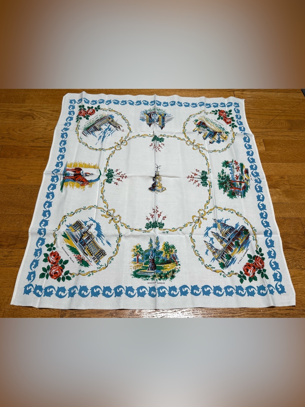VTG 1950’s MCM Traditional Tattoo Souvenir “London, England” Table Cloth (EUC)